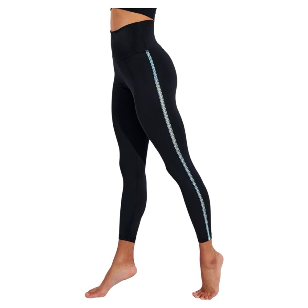 Nike Women's Yoga Crochet Edge 7/8 Leggings - size Medium